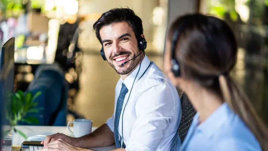 How an After-Hours Answering Service Improves Customer Satisfaction